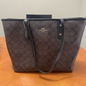 Coach Brown/Black Signature Tote, Zip Top